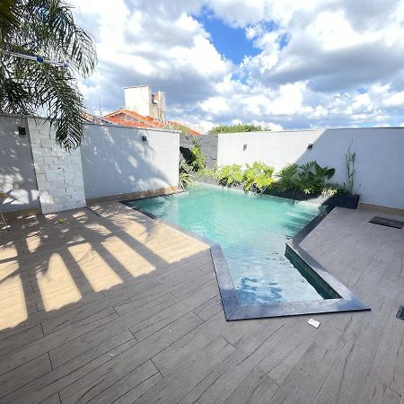 Casa Malta Goianiaヴィラ エクステリア 写真